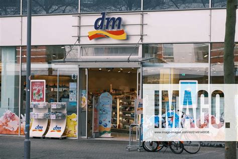 dm Drogeriemarkt in den Düsseldorf Arcaden .